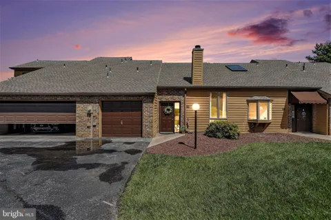 98 WESTVIEW MANOR #98