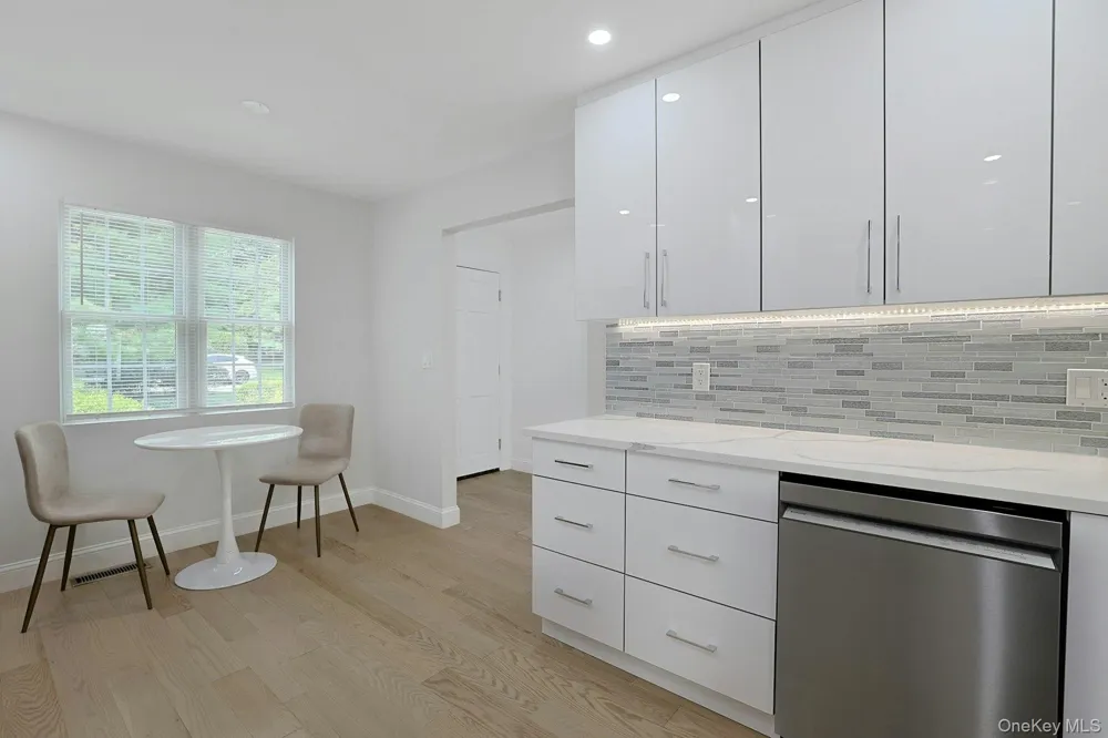 100 Brook Hills Circle #28B White Plains, NY 10605