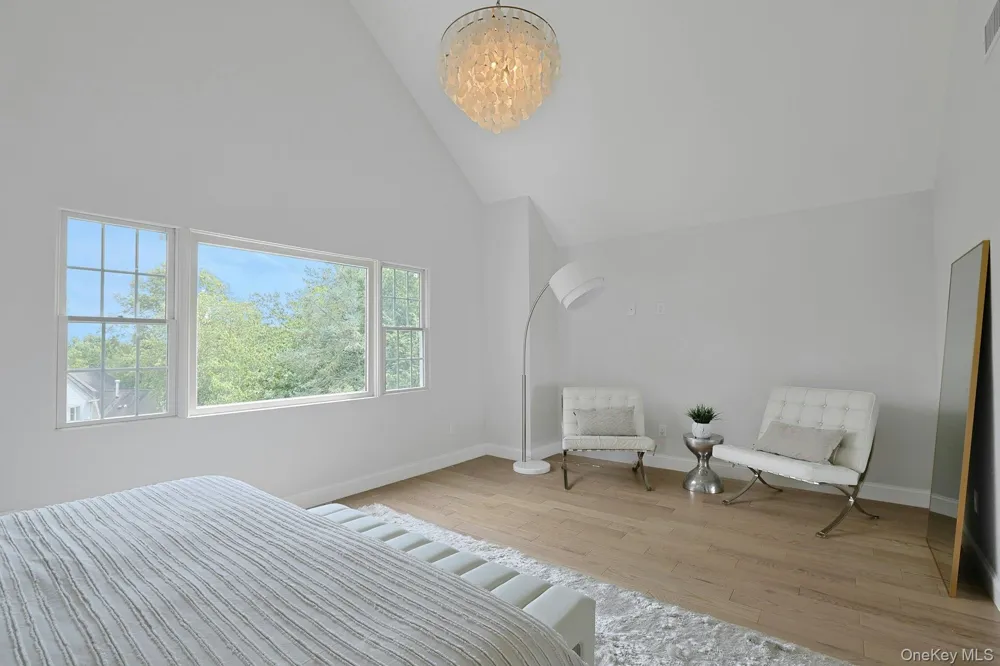 100 Brook Hills Circle #28B White Plains, NY 10605