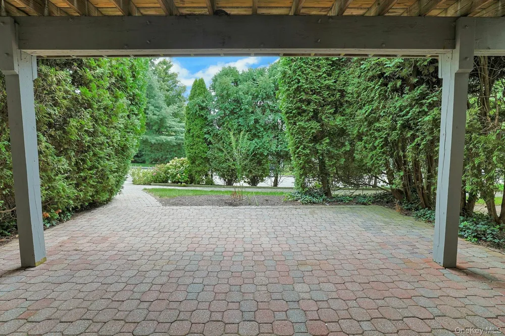 100 Brook Hills Circle #28B White Plains, NY 10605