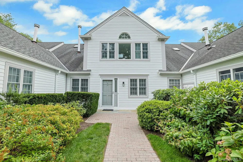 100 Brook Hills Circle #28B White Plains, NY 10605
