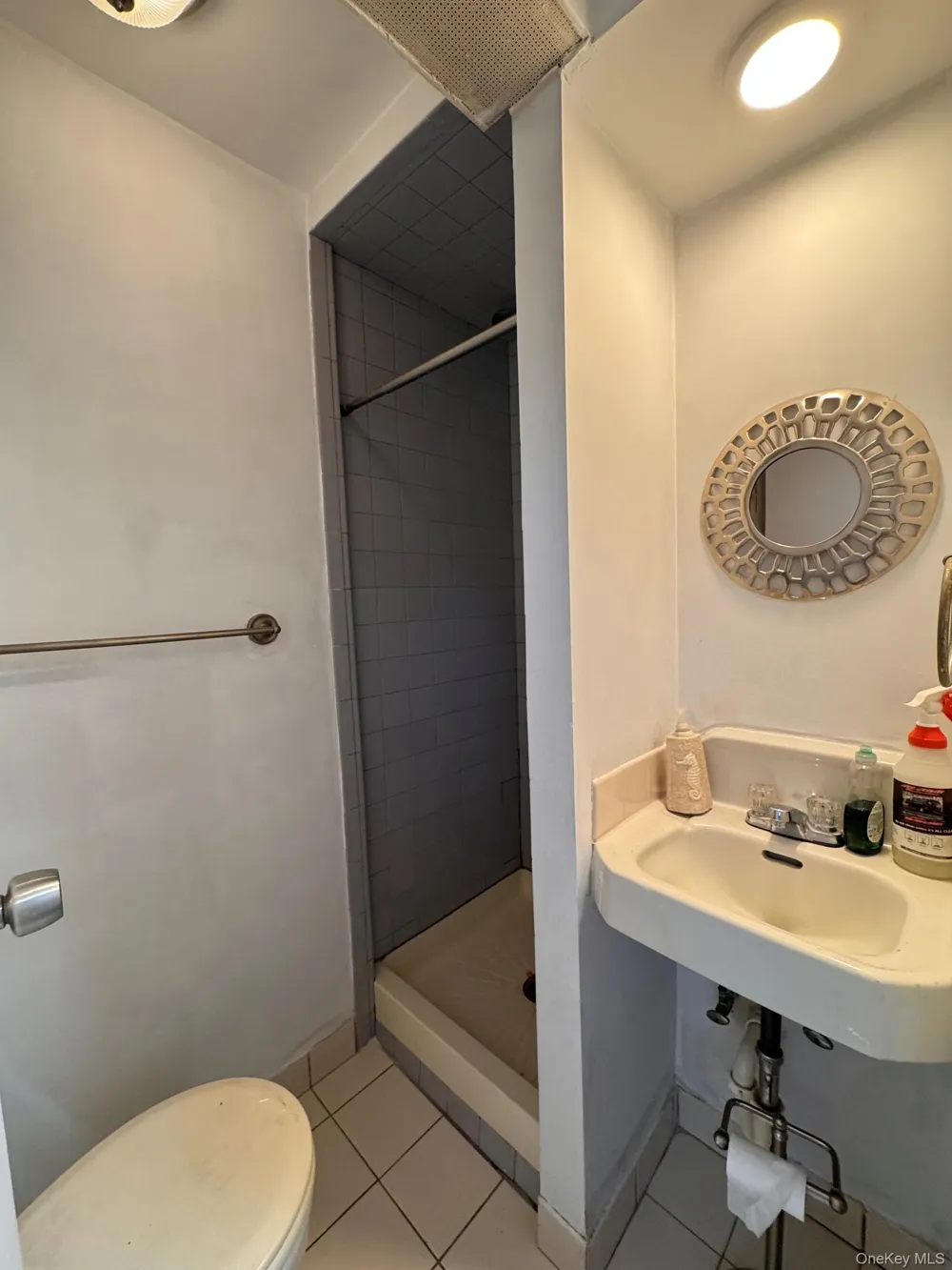 1245 Rhinelander Avenue Bronx, NY 10461