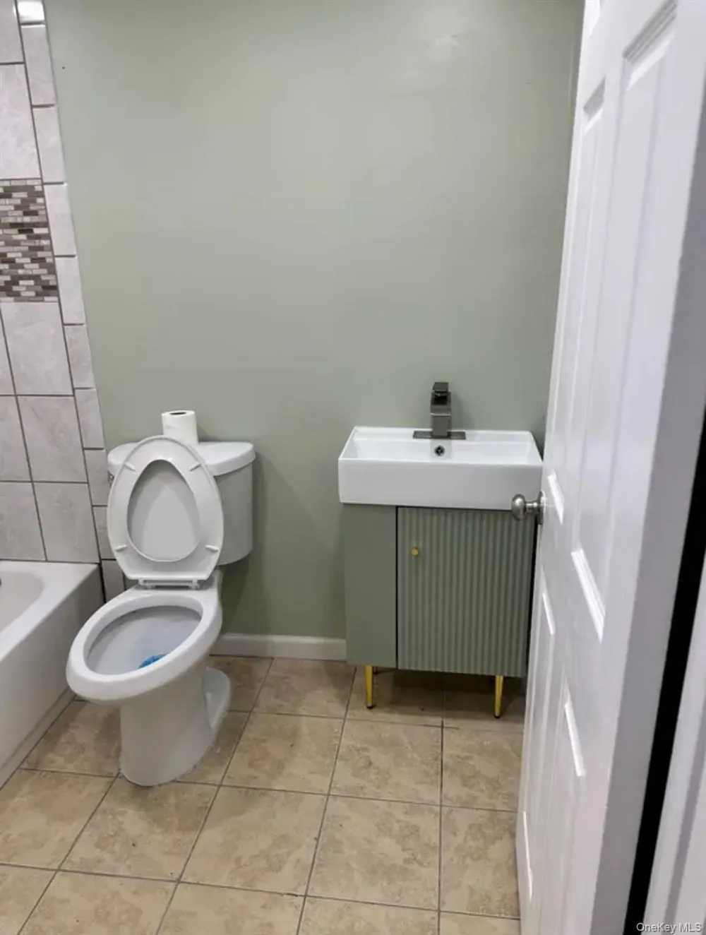 86 Sycamore Lane Central Islip, NY 11722