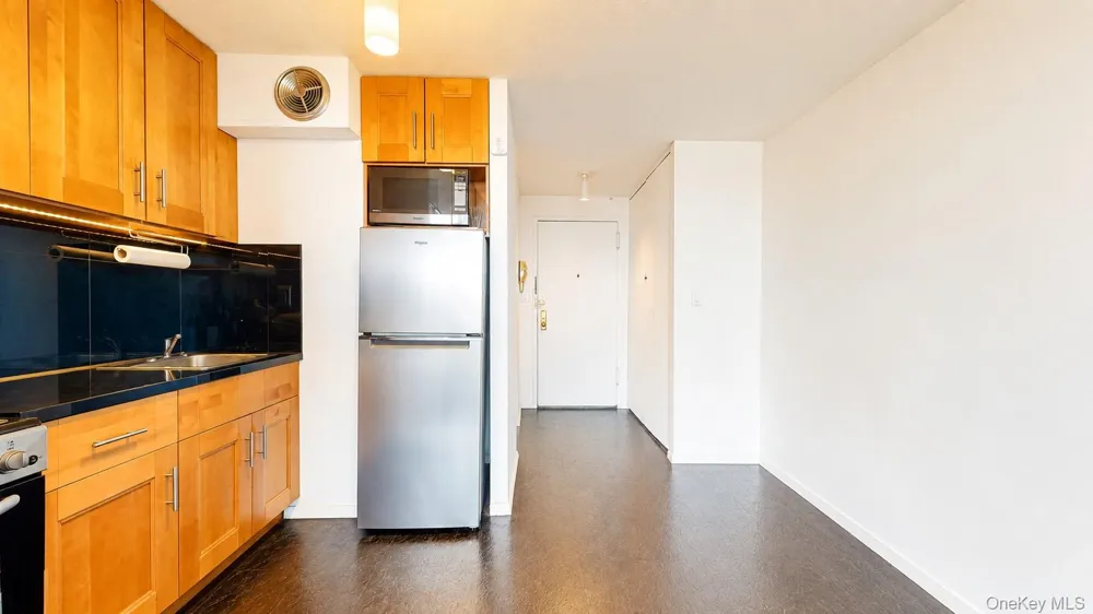 150-38 Union Turnpike #8D Flushing, NY 11367