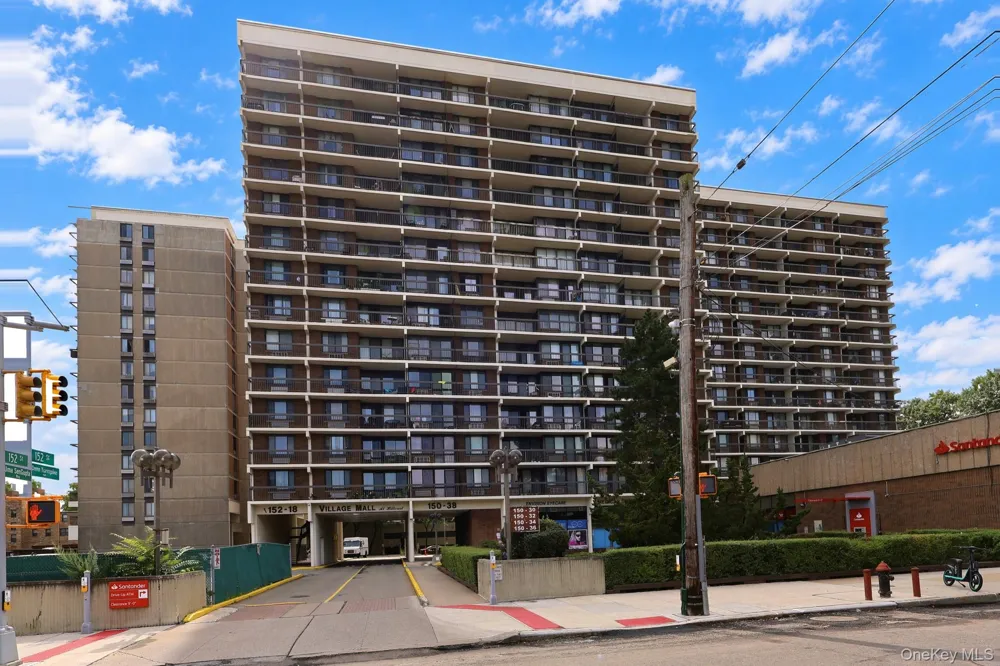 150-38 Union Turnpike #8D Flushing, NY 11367