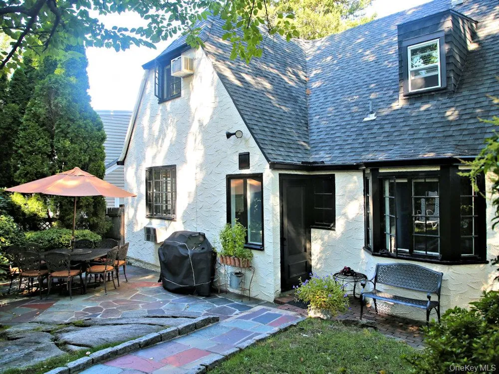 1315 Langdon Lane Mamaroneck, NY 10543