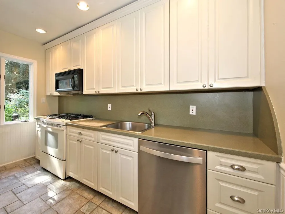 1315 Langdon Lane Mamaroneck, NY 10543