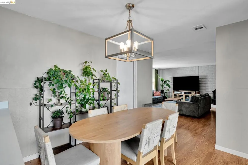 2908 Pear St Antioch, CA 94509