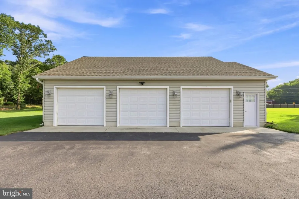 646 ALBERTSON ROAD Winslow, NJ 08095