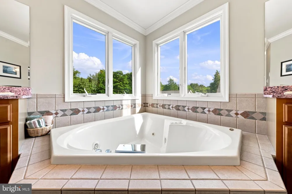 646 ALBERTSON ROAD Winslow, NJ 08095