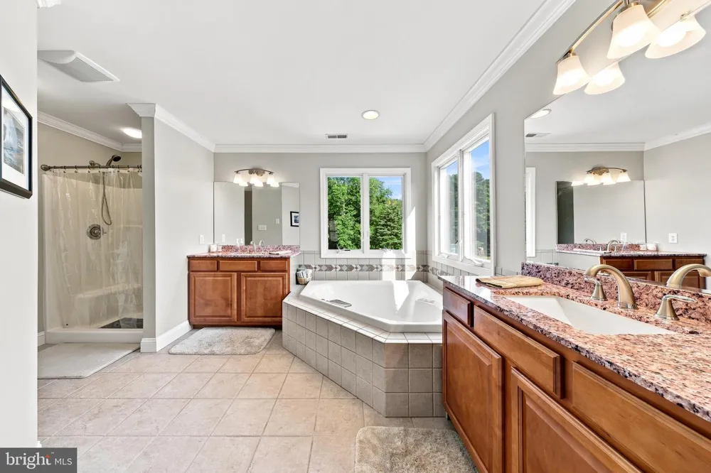 646 ALBERTSON ROAD Winslow, NJ 08095