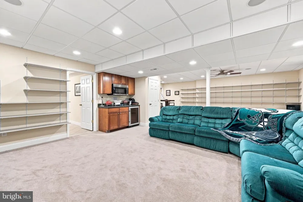 646 ALBERTSON ROAD Winslow, NJ 08095