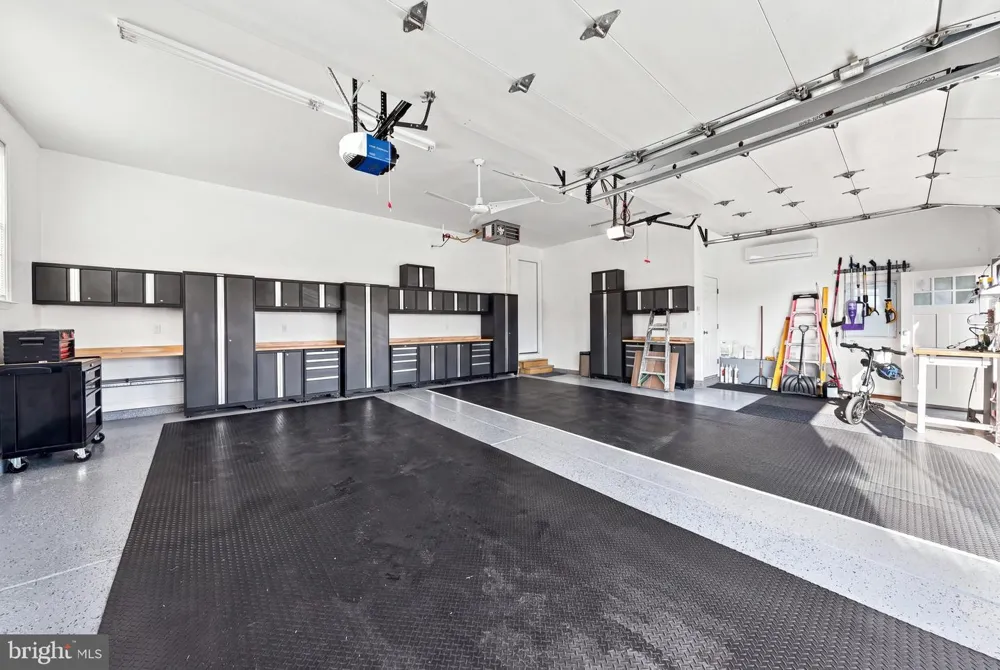 646 ALBERTSON ROAD Winslow, NJ 08095