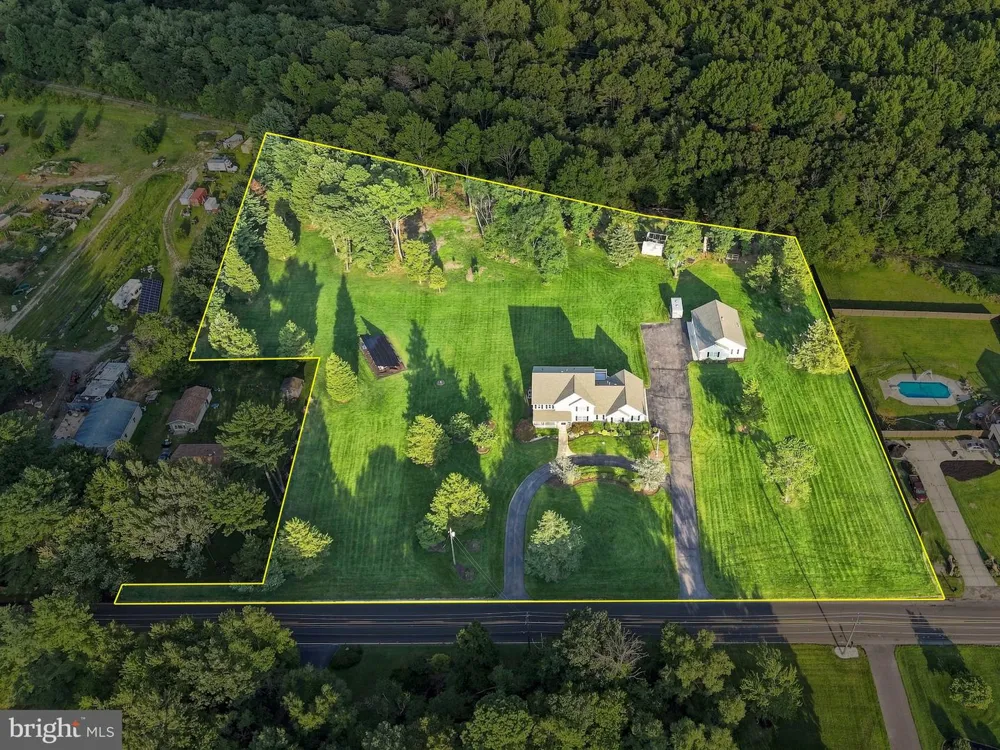 646 ALBERTSON ROAD Winslow, NJ 08095
