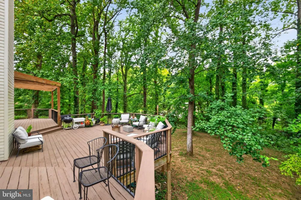1207 ASQUITHPINES PLACE Arnold, MD 21012