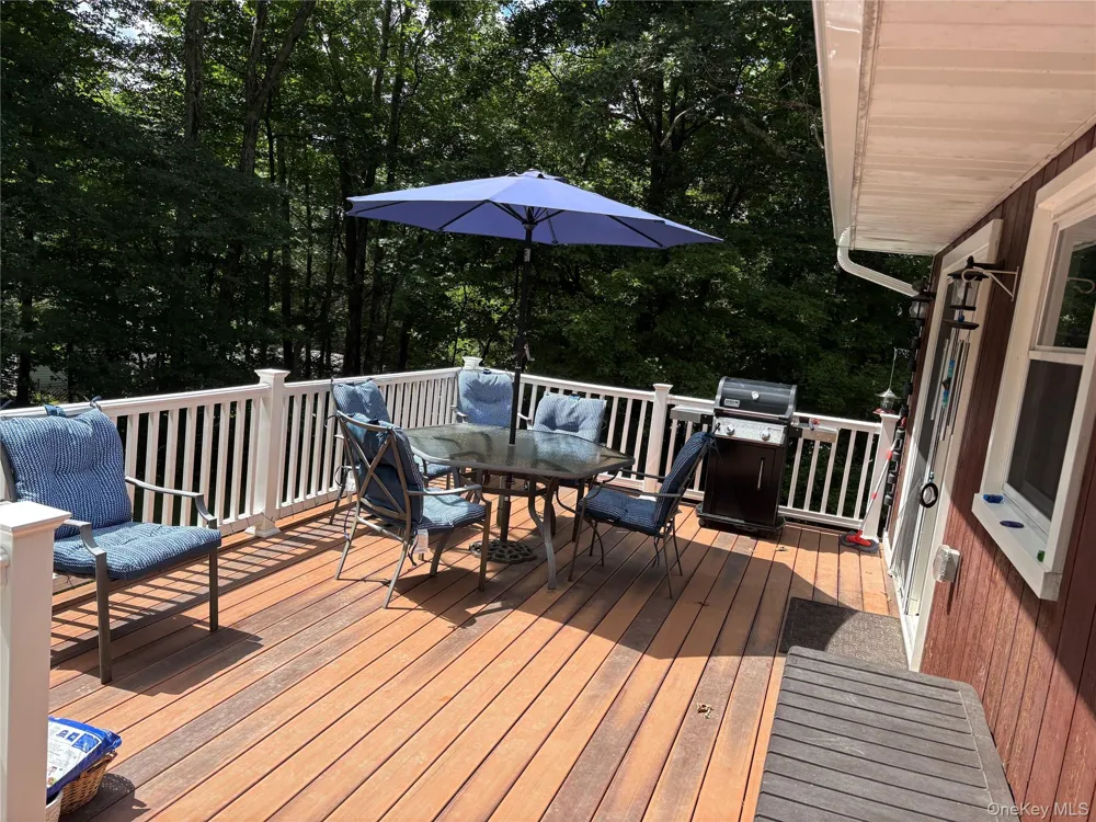 1 Walnut Trail W Wurtsboro, NY 12790