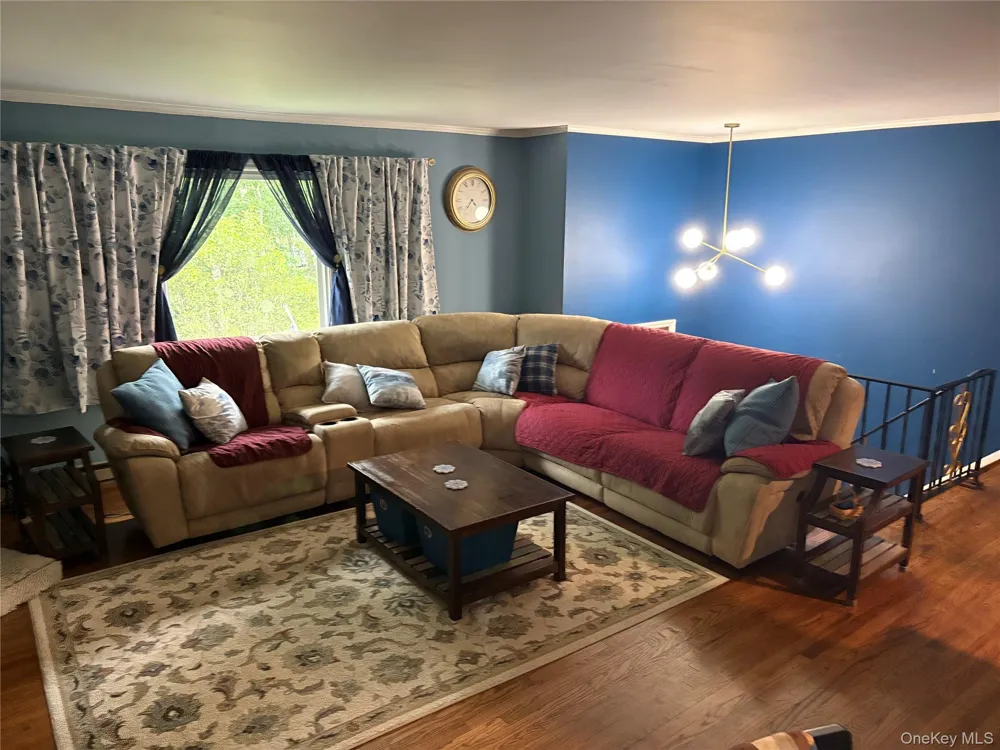 1 Walnut Trail W Wurtsboro, NY 12790