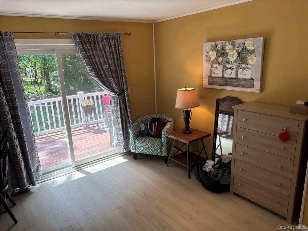 1 Walnut Trail W Wurtsboro, NY 12790