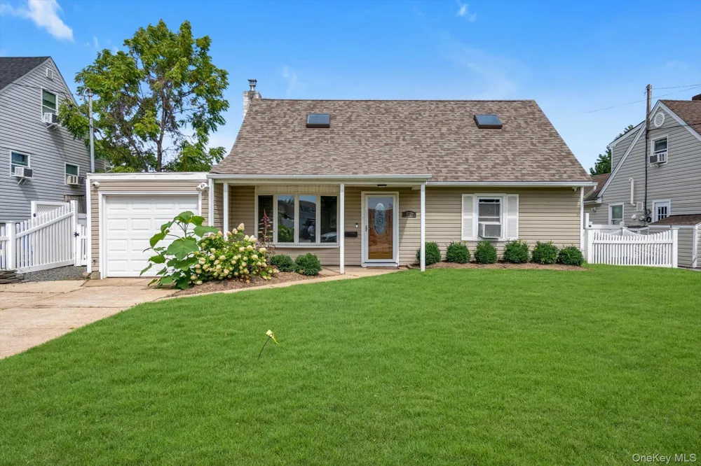 1055 Jefferson Street Baldwin, NY 11510