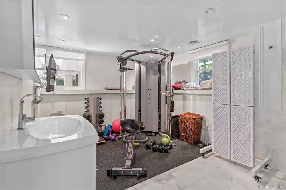 199 Winding Brook Road New Rochelle, NY 10804