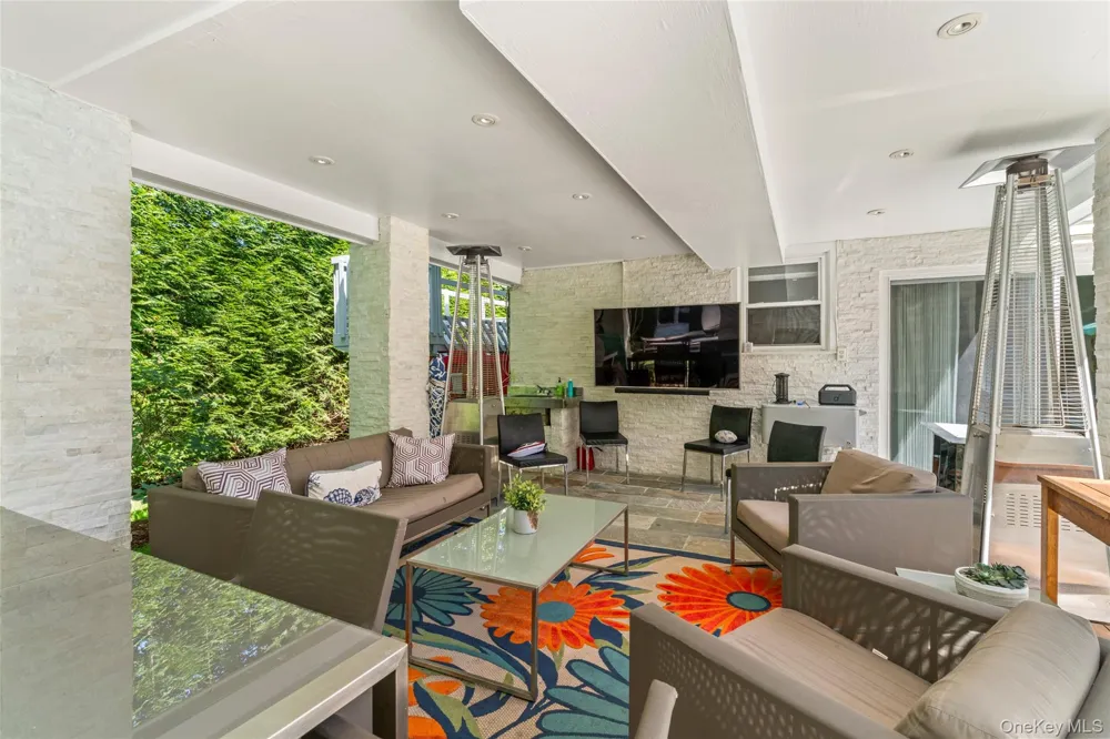 199 Winding Brook Road New Rochelle, NY 10804