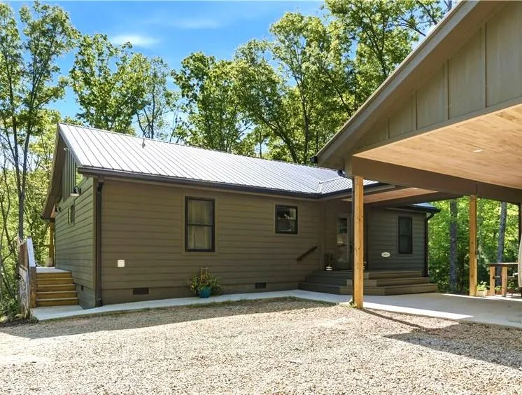 191 Oakwood Road Blairsville, GA 30512