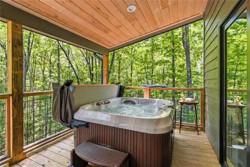191 Oakwood Road Blairsville, GA 30512