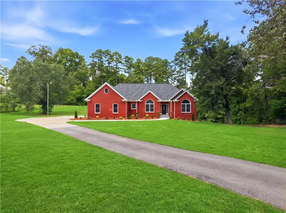 3141 Centerville Rosebud Road Snellville, GA 30039