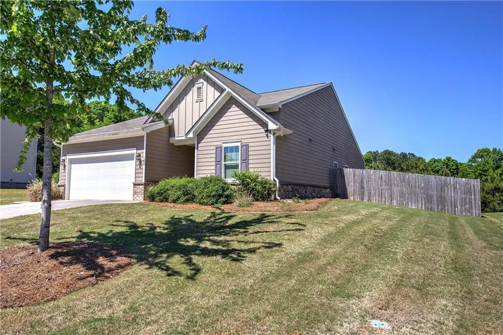 102 Sorrento Drive NW Cartersville, GA 30120