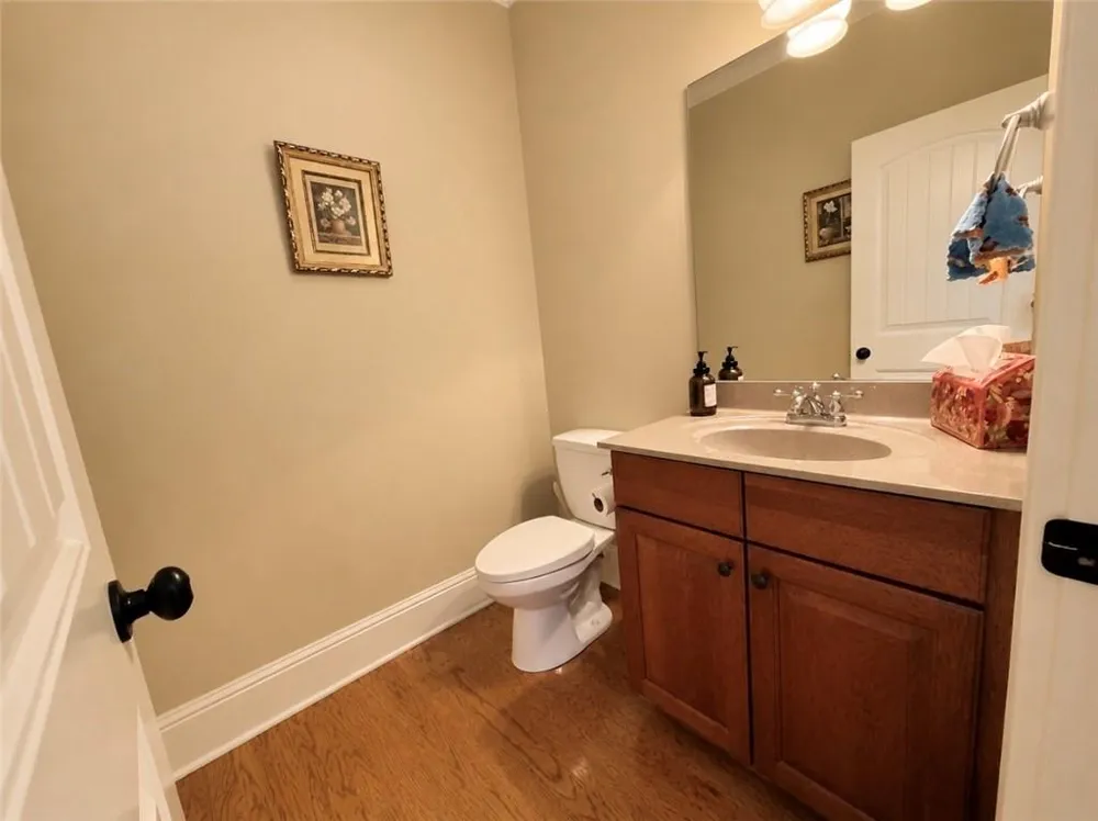 1653 Elesmere Oak Court Duluth, GA 30097