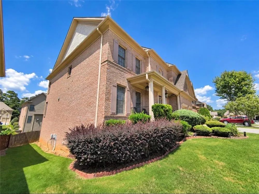1653 Elesmere Oak Court Duluth, GA 30097