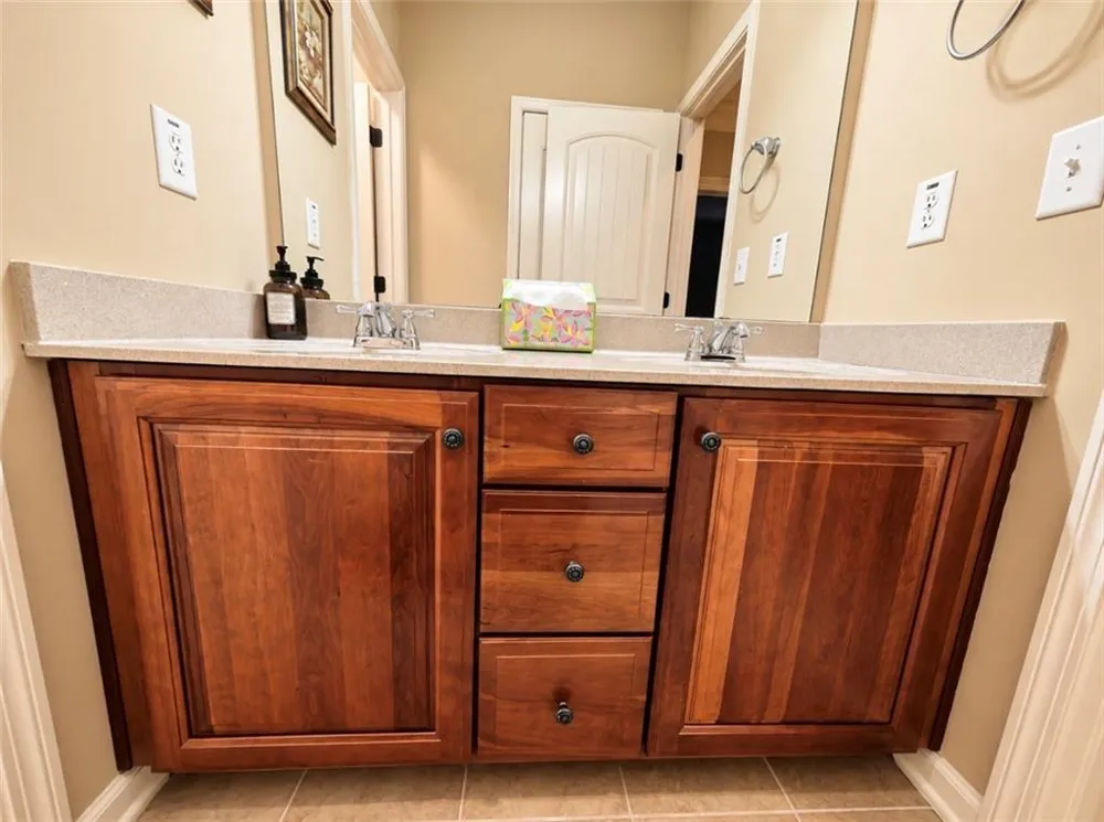 1653 Elesmere Oak Court Duluth, GA 30097