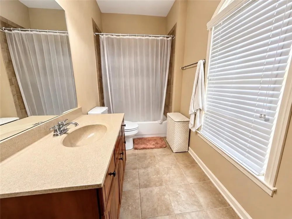 1653 Elesmere Oak Court Duluth, GA 30097