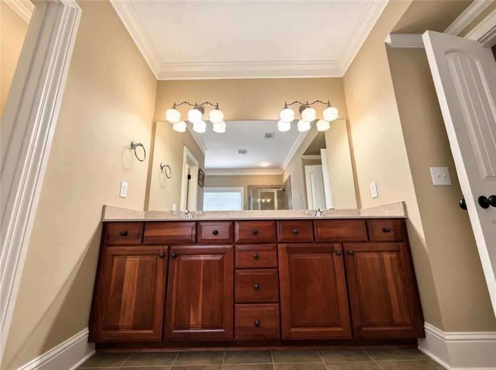 1653 Elesmere Oak Court Duluth, GA 30097