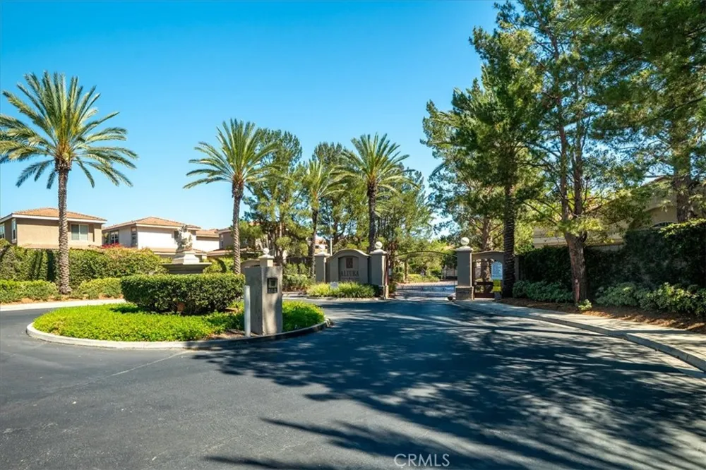 1473 Holcomb Placentia, CA 92870