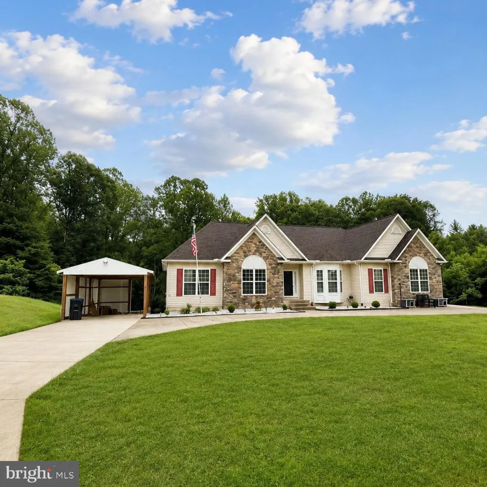 6813 STUART ROAD King George, VA 22485