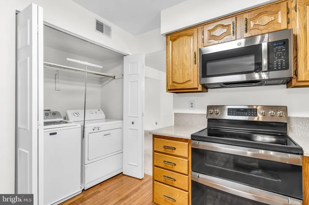 8516 INNISFREE DRIVE Springfield, VA 22153