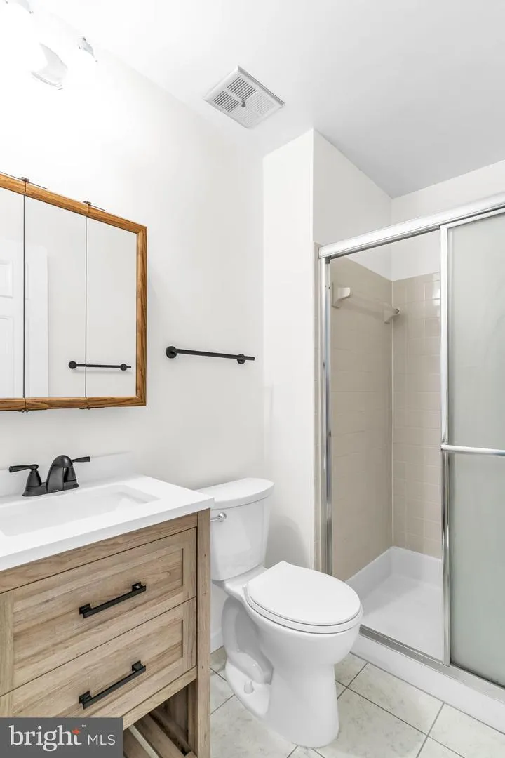 8516 INNISFREE DRIVE Springfield, VA 22153
