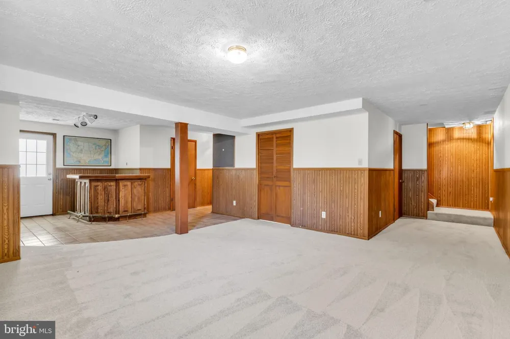 8516 INNISFREE DRIVE Springfield, VA 22153