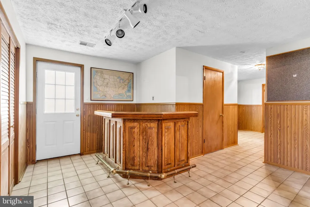 8516 INNISFREE DRIVE Springfield, VA 22153