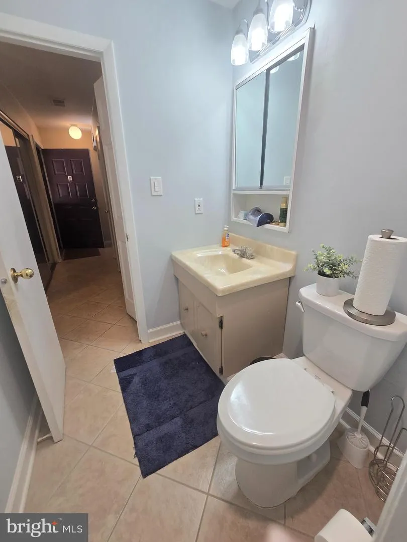 115 E KINGS HIGHWAY #406 Maple Shade, NJ 08052