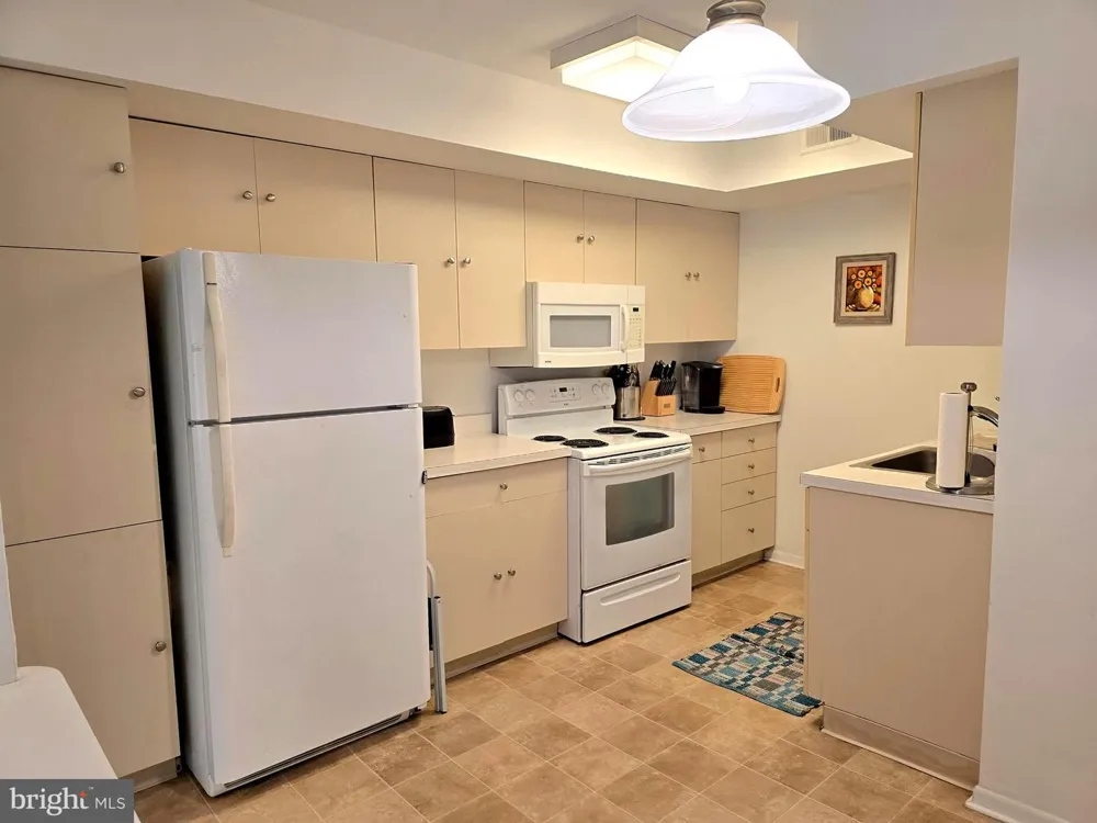 115 E KINGS HIGHWAY #406 Maple Shade, NJ 08052
