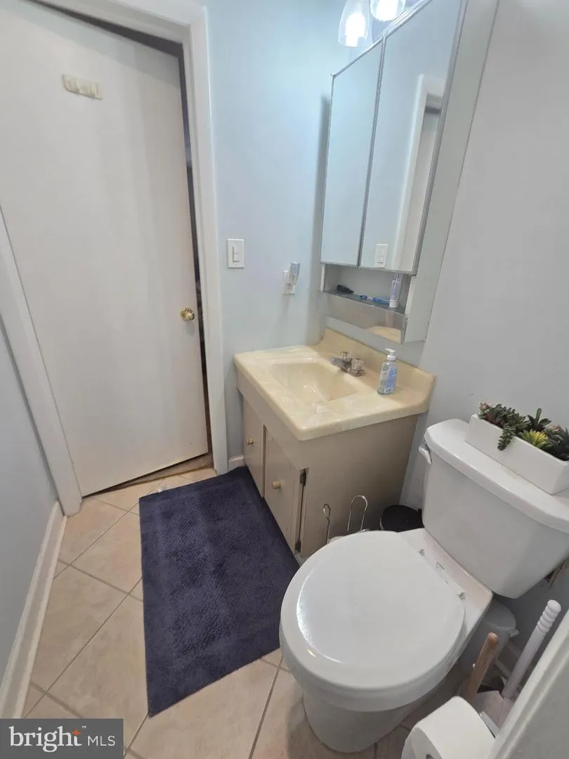 115 E KINGS HIGHWAY #406 Maple Shade, NJ 08052