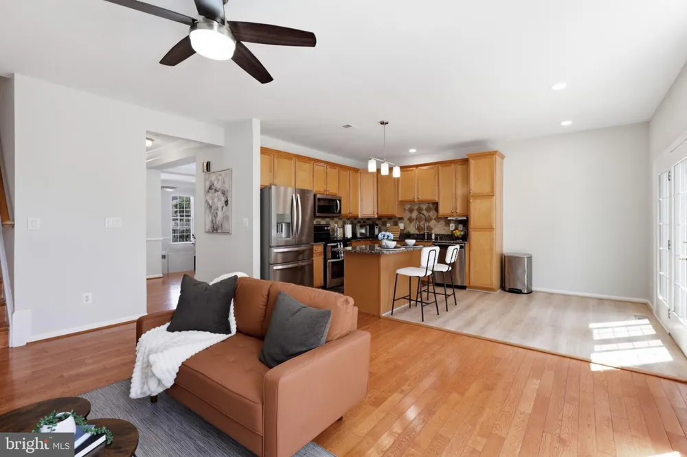 22557 WELBORNE MANOR SQUARE Ashburn, VA 20148