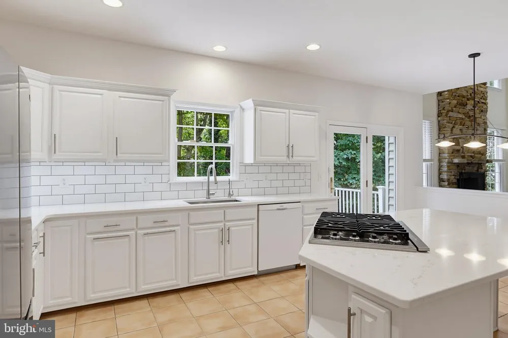 640 SEAN DRIVE Annapolis, MD 21401