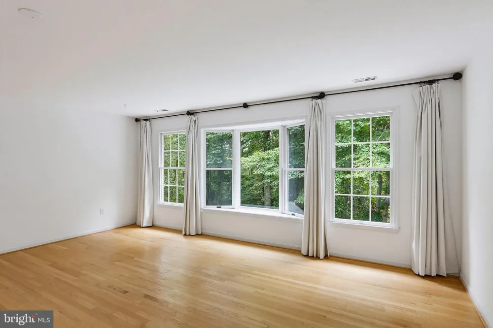 640 SEAN DRIVE Annapolis, MD 21401