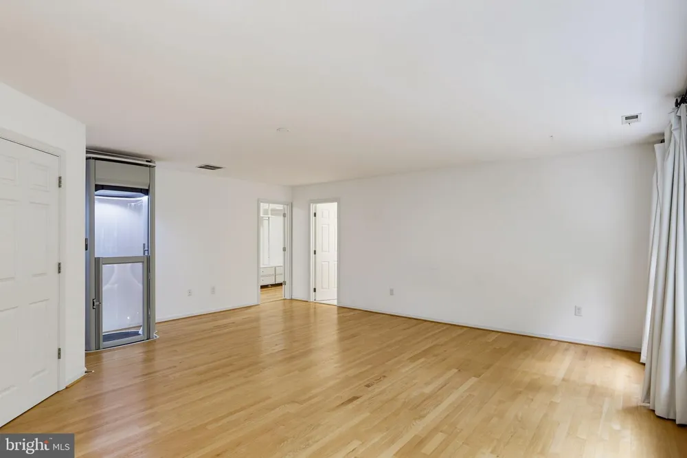 640 SEAN DRIVE Annapolis, MD 21401
