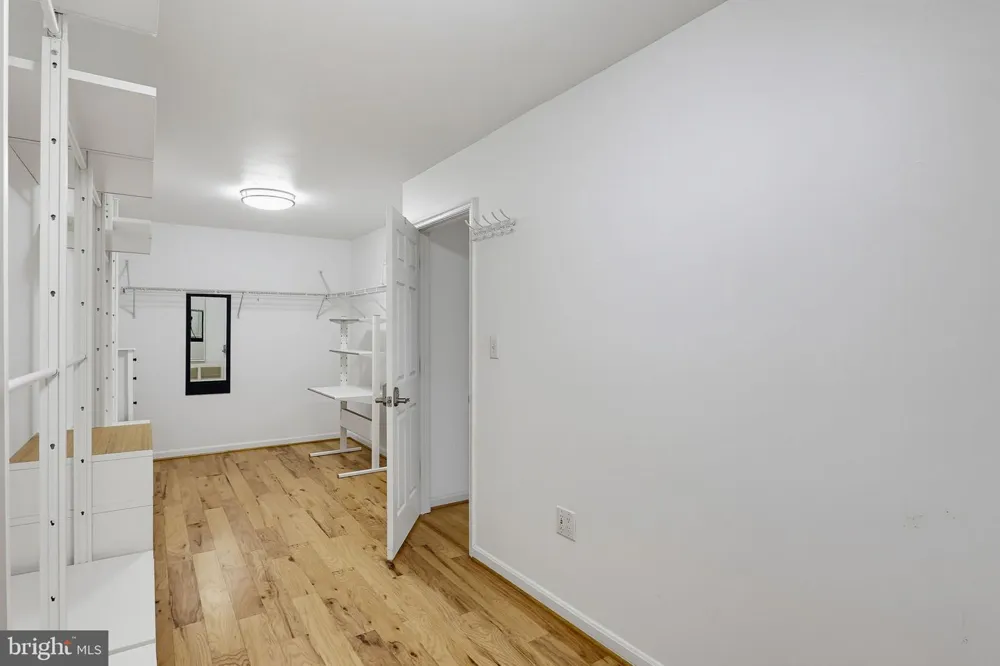 640 SEAN DRIVE Annapolis, MD 21401
