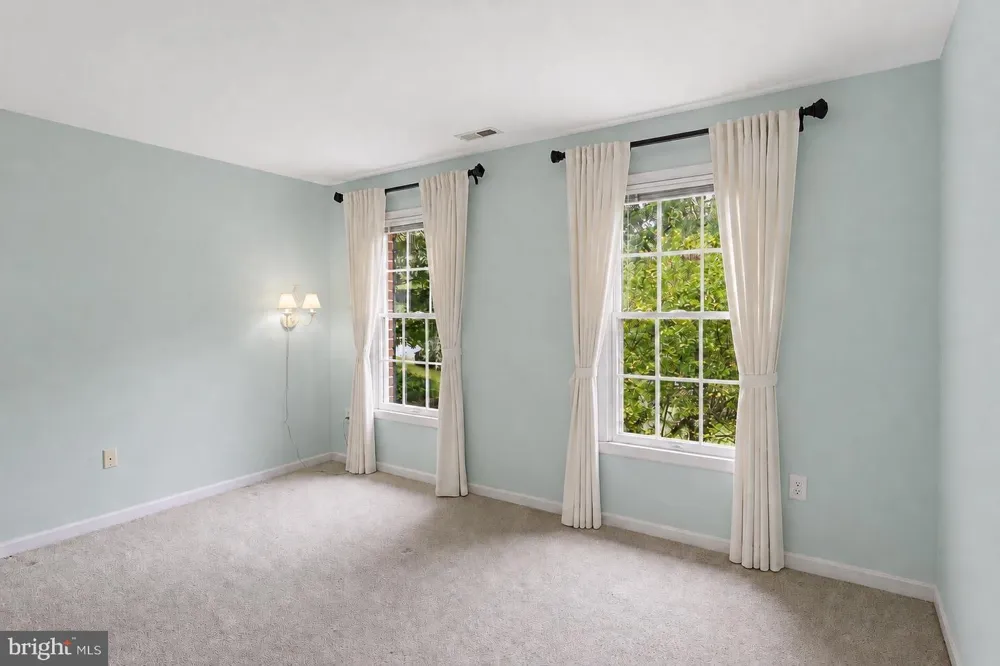 640 SEAN DRIVE Annapolis, MD 21401