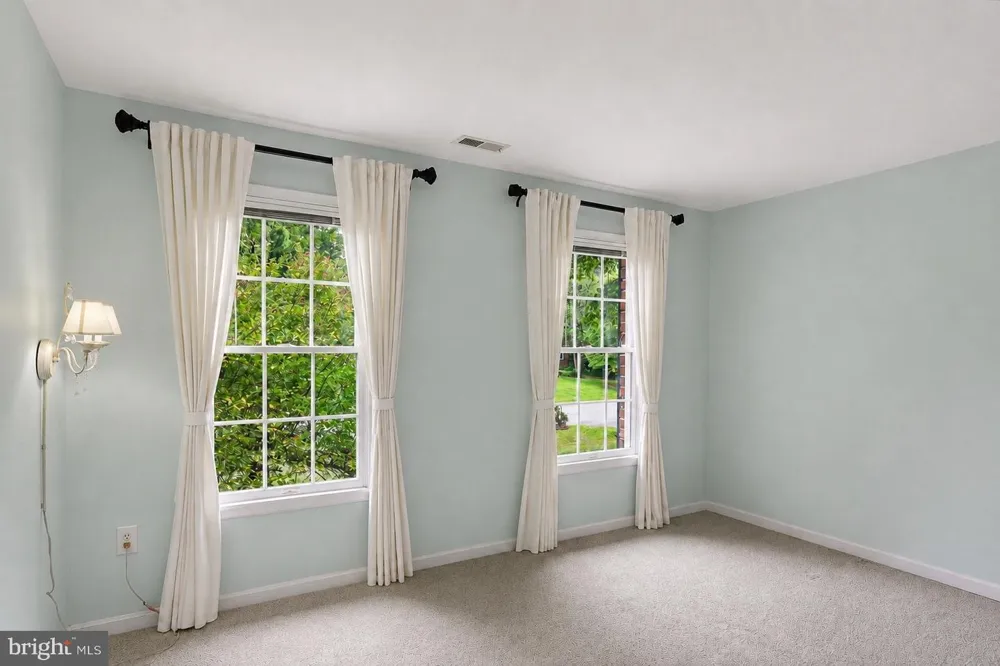 640 SEAN DRIVE Annapolis, MD 21401